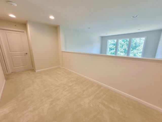 13 Walnut Way 13, Hopkinton, MA 01748