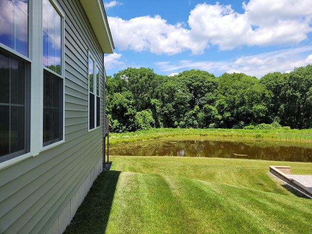 13 Walnut Way 13, Hopkinton, MA 01748