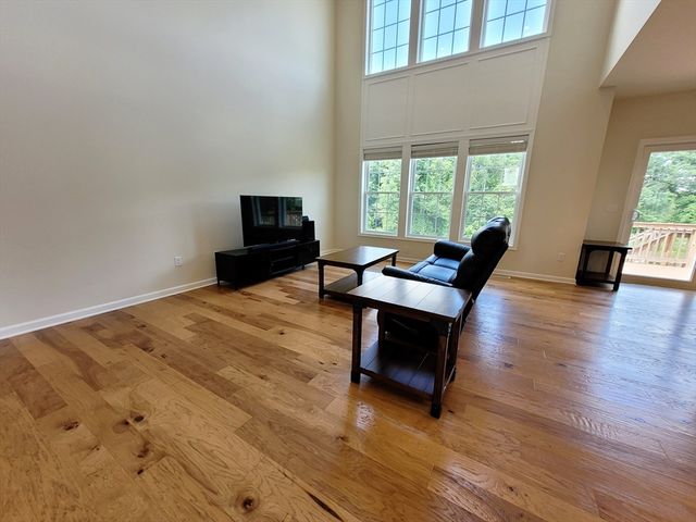 13 Walnut Way 13, Hopkinton, MA 01748