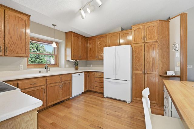 3110 Bluebell Avenue N, Brooklyn Park, MN 55443