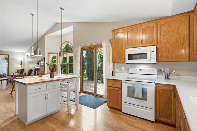 3110 Bluebell Avenue N, Brooklyn Park, MN 55443