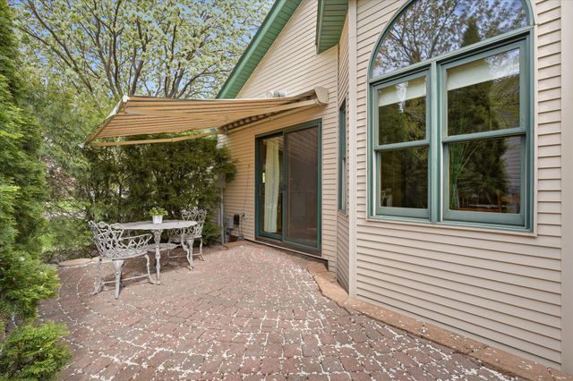 3110 Bluebell Avenue N, Brooklyn Park, MN 55443
