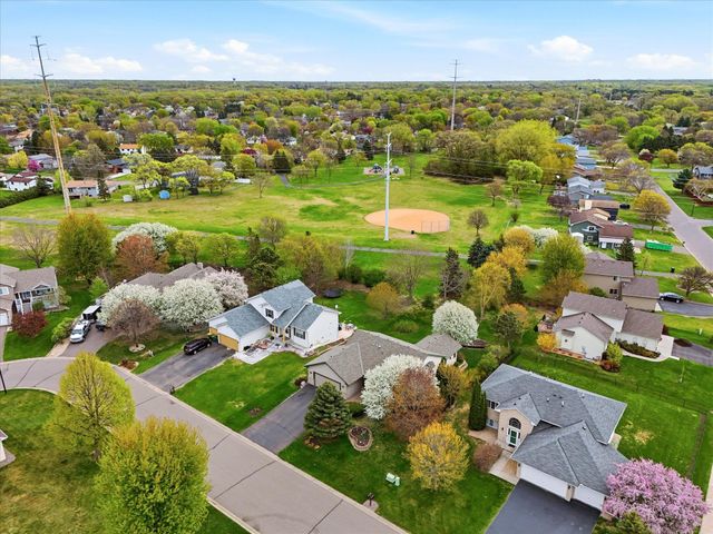 3110 Bluebell Avenue N, Brooklyn Park, MN 55443