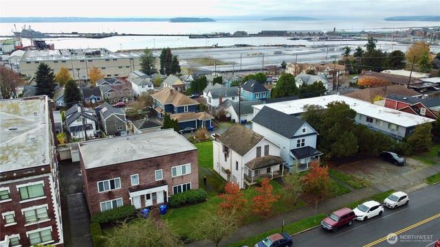 2620 Rucker Avenue, Everett, WA 98201