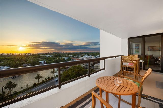 2555 Collins Ave 1106, Miami Beach, FL 33140
