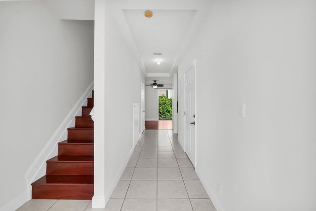 2581 Riverside Drive, Coral Springs, FL 33065