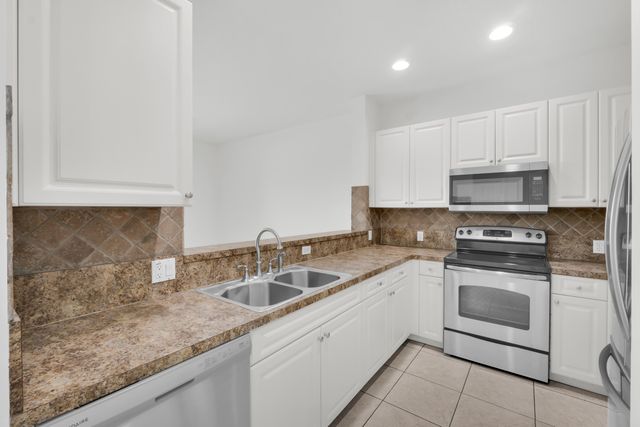 2581 Riverside Drive, Coral Springs, FL 33065