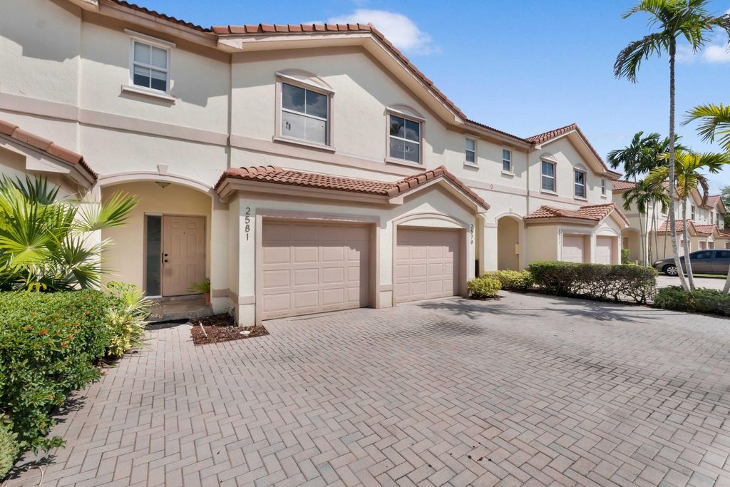 2581 Riverside Drive, Coral Springs, FL 33065