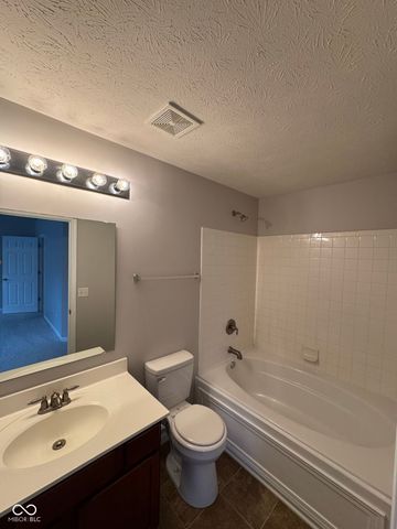 5763 W Deerview Bend, Mccordsville, IN 46055