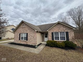 5763 W Deerview Bend, Mccordsville, IN 46055