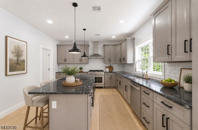 28 King George Rd, Warren Twp., NJ 07059