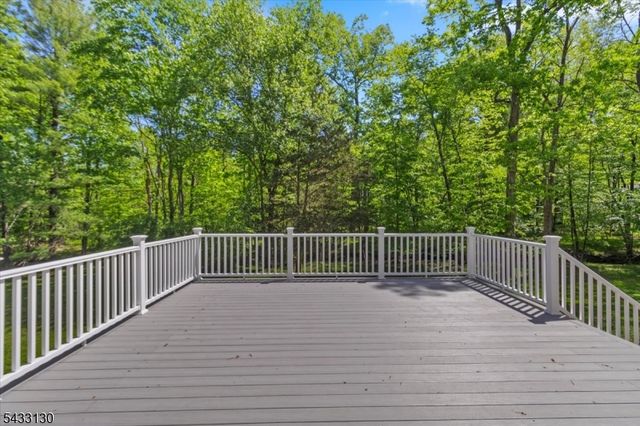 28 King George Rd, Warren Twp., NJ 07059