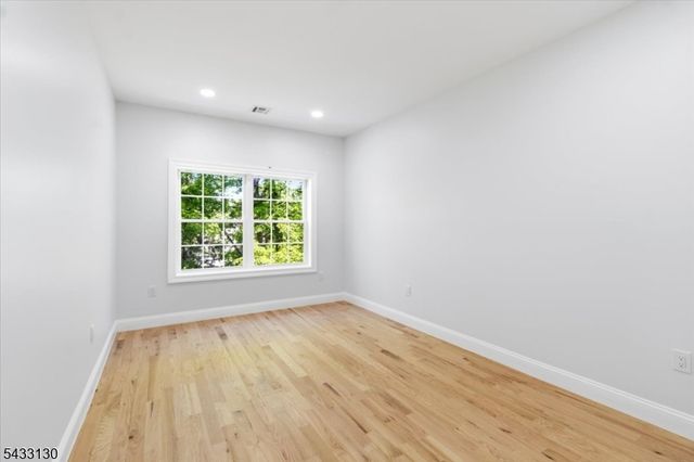 28 King George Rd, Warren Twp., NJ 07059