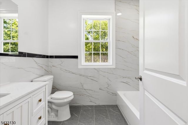 28 King George Rd, Warren Twp., NJ 07059