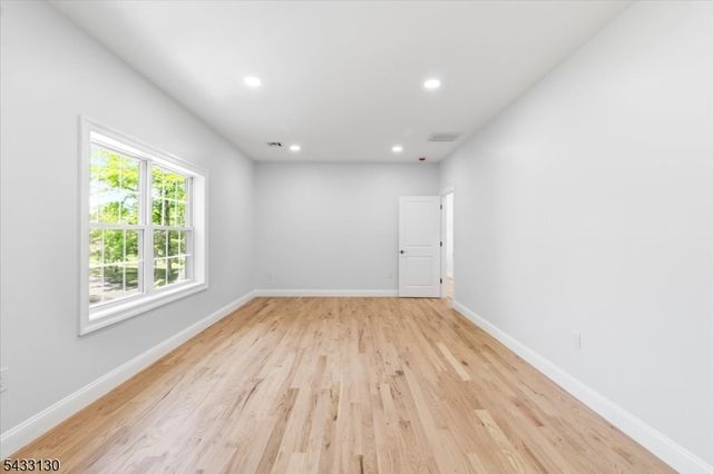 28 King George Rd, Warren Twp., NJ 07059