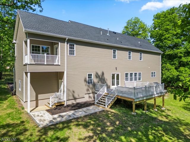 28 King George Rd, Warren Twp., NJ 07059