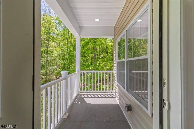 28 King George Rd, Warren Twp., NJ 07059