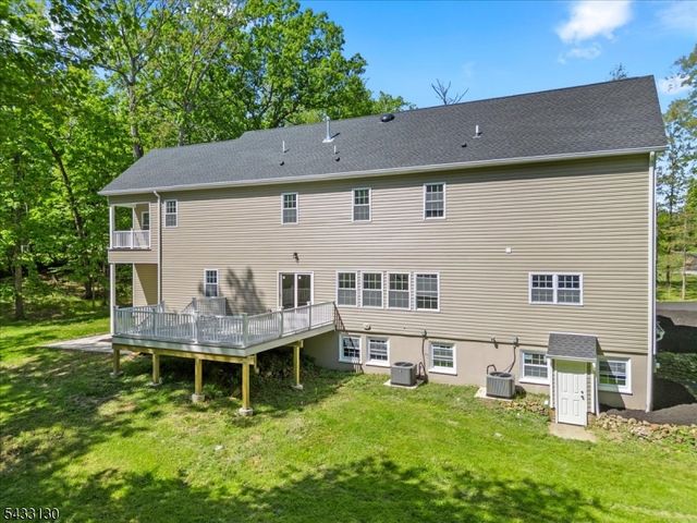 28 King George Rd, Warren Twp., NJ 07059