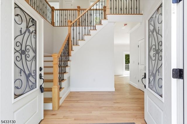 28 King George Rd, Warren Twp., NJ 07059