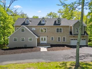 28 King George Rd, Warren Twp., NJ 07059