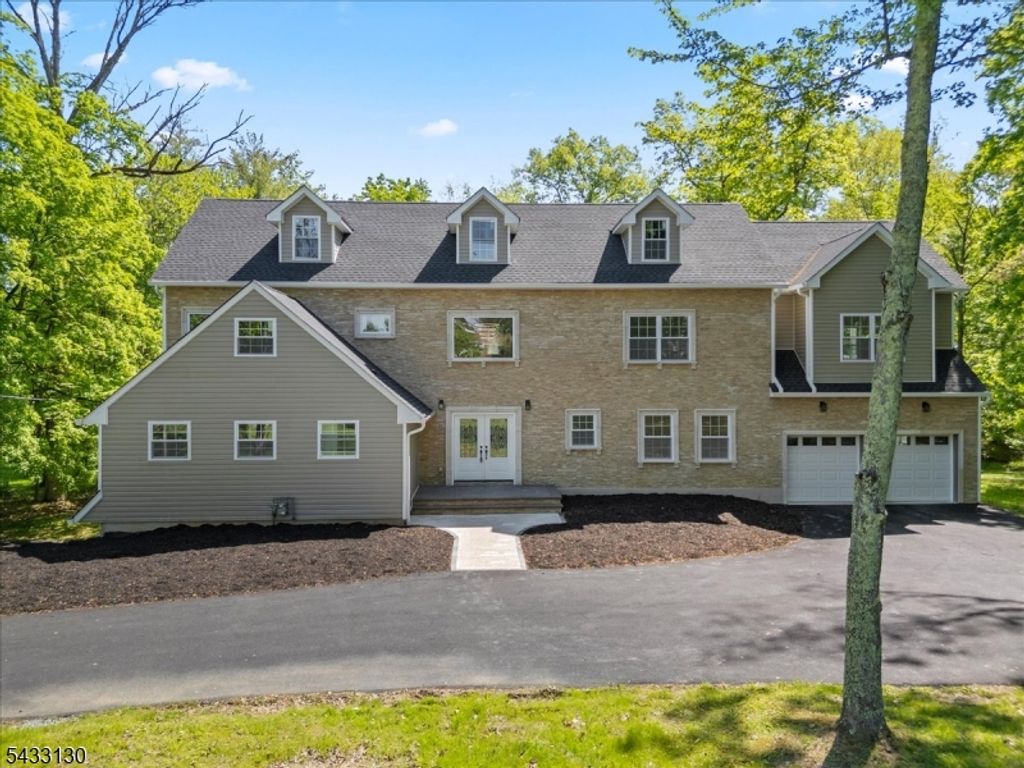 28 King George Rd, Warren Twp., NJ 07059