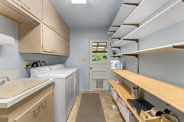 1058 Linda Avenue, Ashland, OR 97520