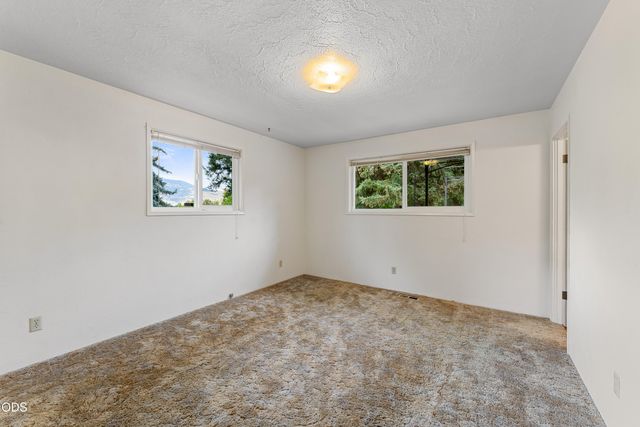 1058 Linda Avenue, Ashland, OR 97520