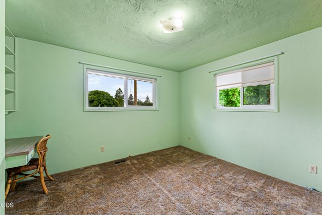 1058 Linda Avenue, Ashland, OR 97520