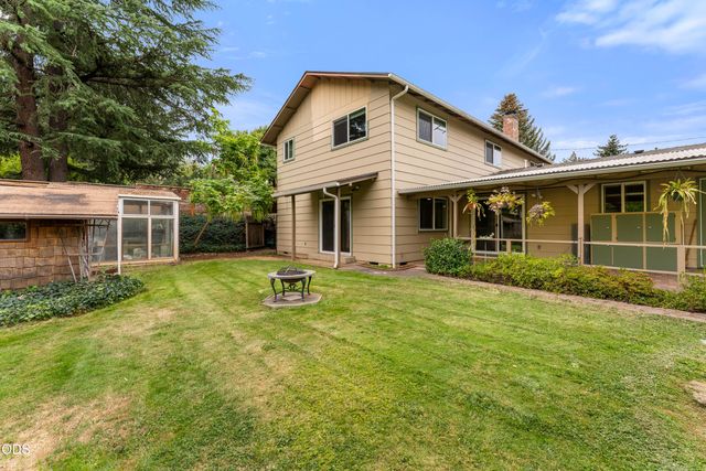 1058 Linda Avenue, Ashland, OR 97520