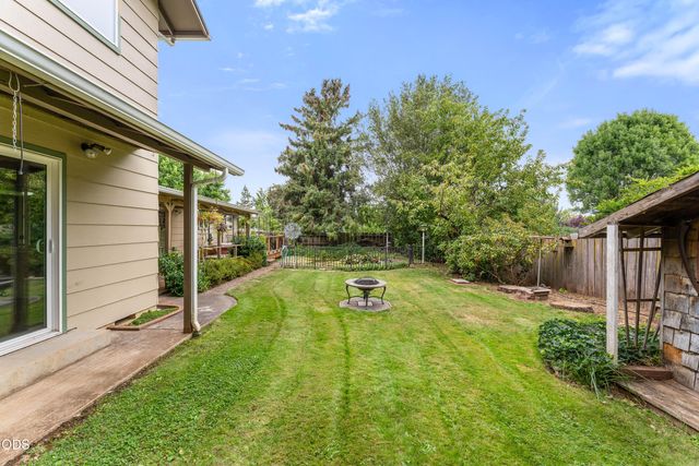 1058 Linda Avenue, Ashland, OR 97520