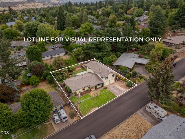 1058 Linda Avenue, Ashland, OR 97520