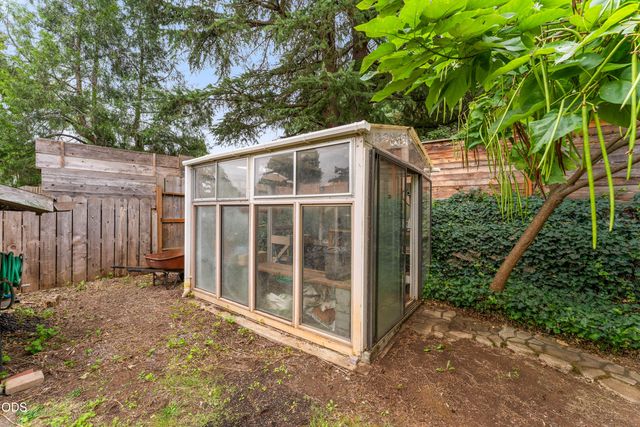 1058 Linda Avenue, Ashland, OR 97520