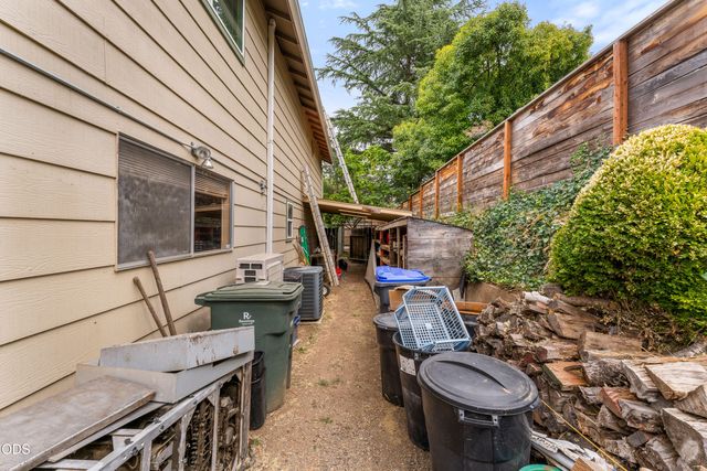 1058 Linda Avenue, Ashland, OR 97520