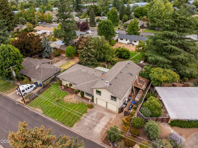 1058 Linda Avenue, Ashland, OR 97520