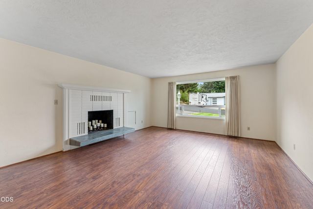 1058 Linda Avenue, Ashland, OR 97520