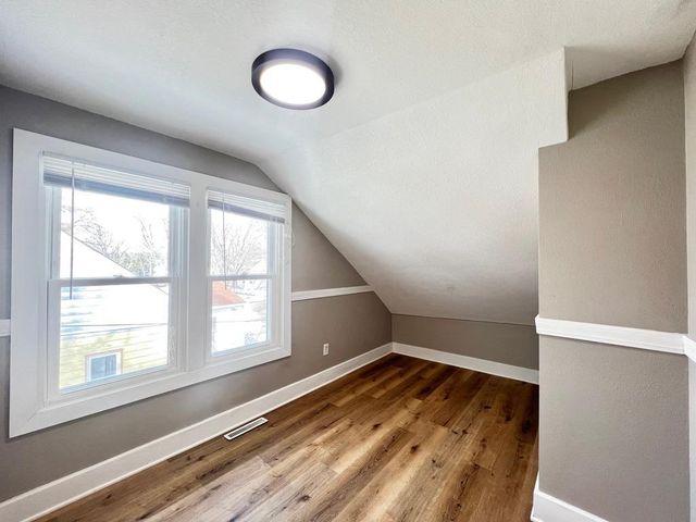 230 10th Avenue NE, Rochester, MN 55906