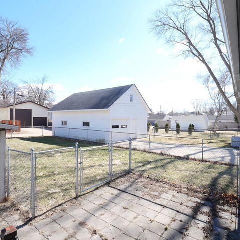 230 10th Avenue NE, Rochester, MN 55906