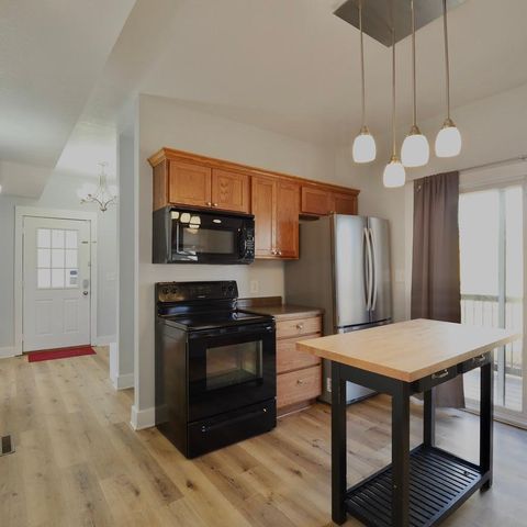 230 10th Avenue NE, Rochester, MN 55906