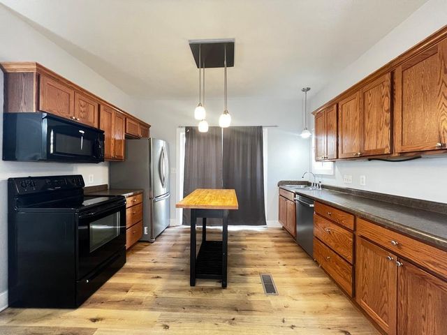 230 10th Avenue NE, Rochester, MN 55906