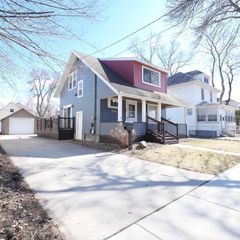 230 10th Avenue NE, Rochester, MN 55906