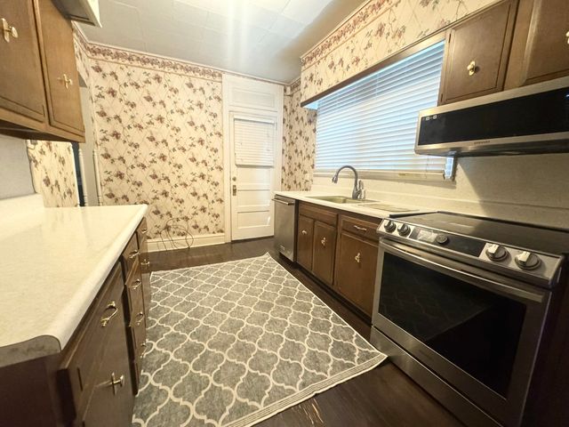 1132 8th Street, Huntington, WV 25701