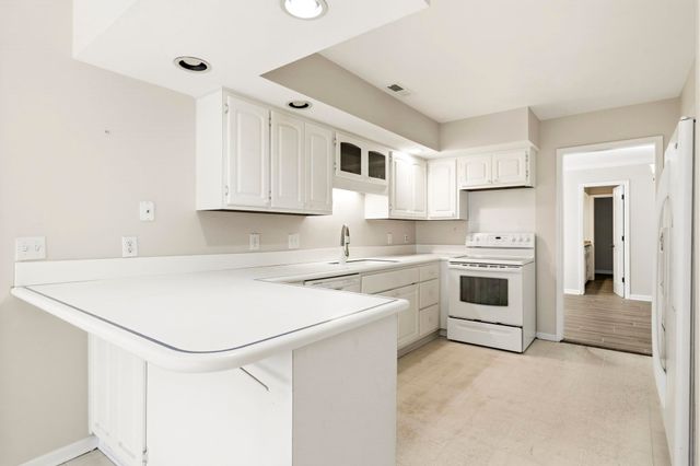 54 Bayberry Ln., Myrtle Beach, SC 29572