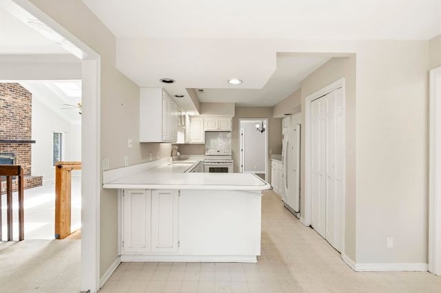 54 Bayberry Ln., Myrtle Beach, SC 29572