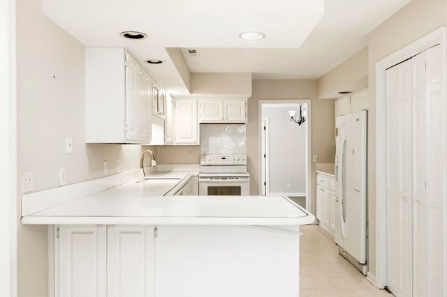 54 Bayberry Ln., Myrtle Beach, SC 29572