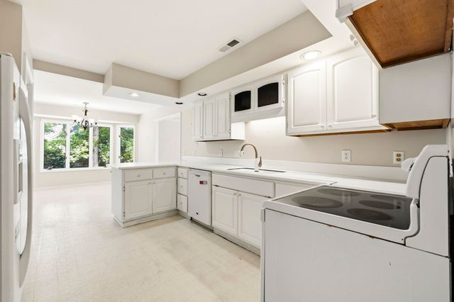 54 Bayberry Ln., Myrtle Beach, SC 29572