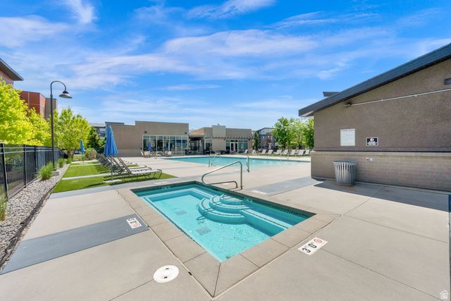 7713 S NAVARRO VIEW CT, Midvale, UT 84047