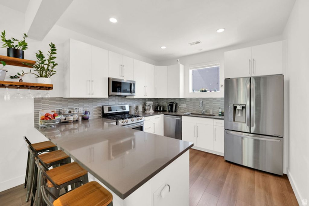 Image 11 of property listing at 7713 S NAVARRO VIEW CT, Midvale, UT 84047