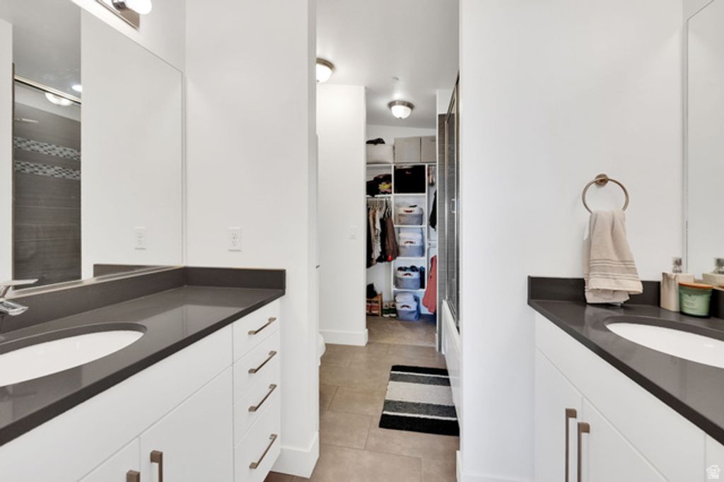 Image 16 of property listing at 7713 S NAVARRO VIEW CT, Midvale, UT 84047
