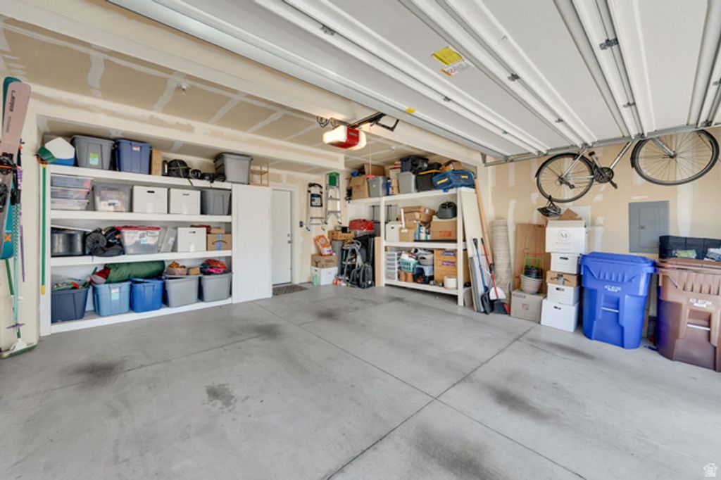 Image 24 of property listing at 7713 S NAVARRO VIEW CT, Midvale, UT 84047