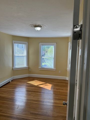 43 Leavitt St 2, Brockton, MA 02301